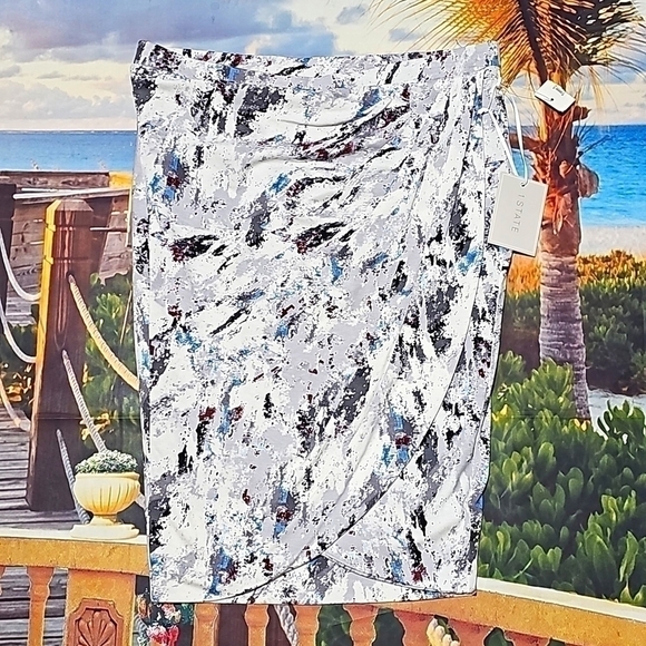 1. State Unique Graphic Skirt Size Small NWT - Picture 2 of 6